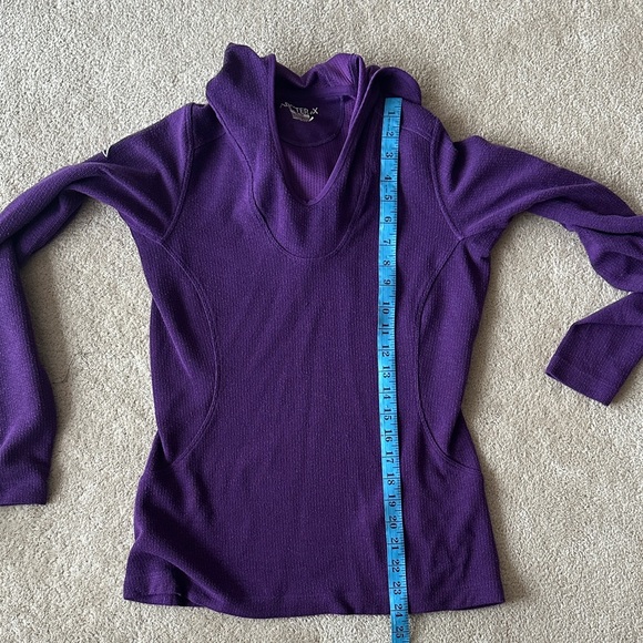 Arc'teryx Vibrant Purple Women's sweater - Picture 6 of 6